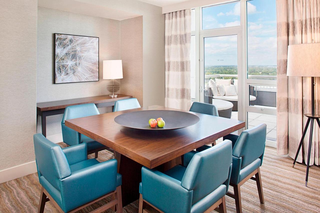 The Westin Chicago North Shore 4*